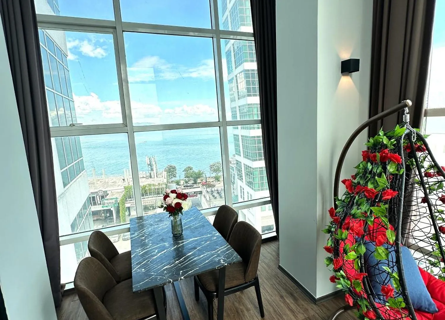 Amazing Seaview Duplex George Town Maritime Suites 07 Daire