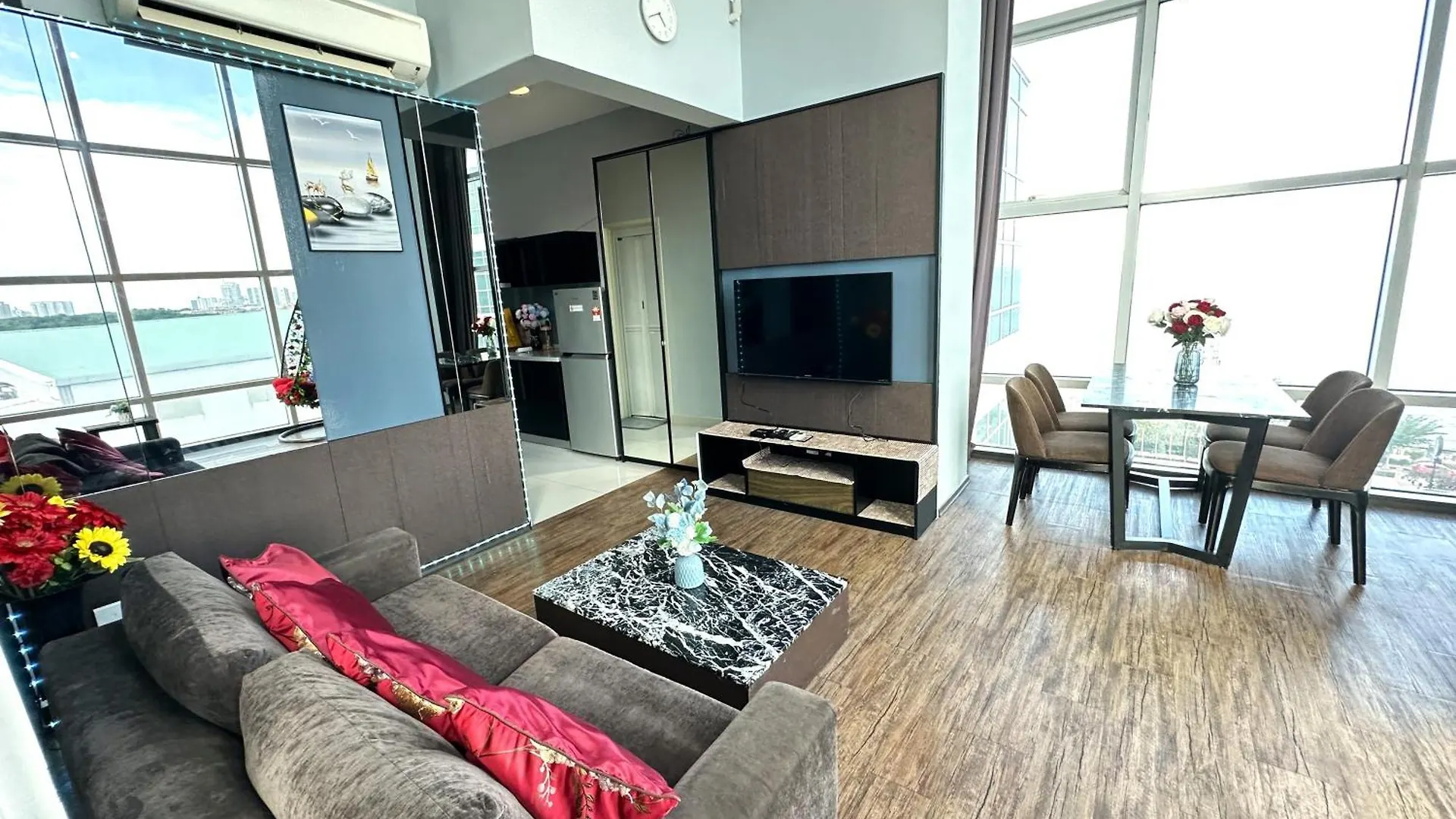 Amazing Seaview Duplex George Town Maritime Suites 07 Ma­lay­sia