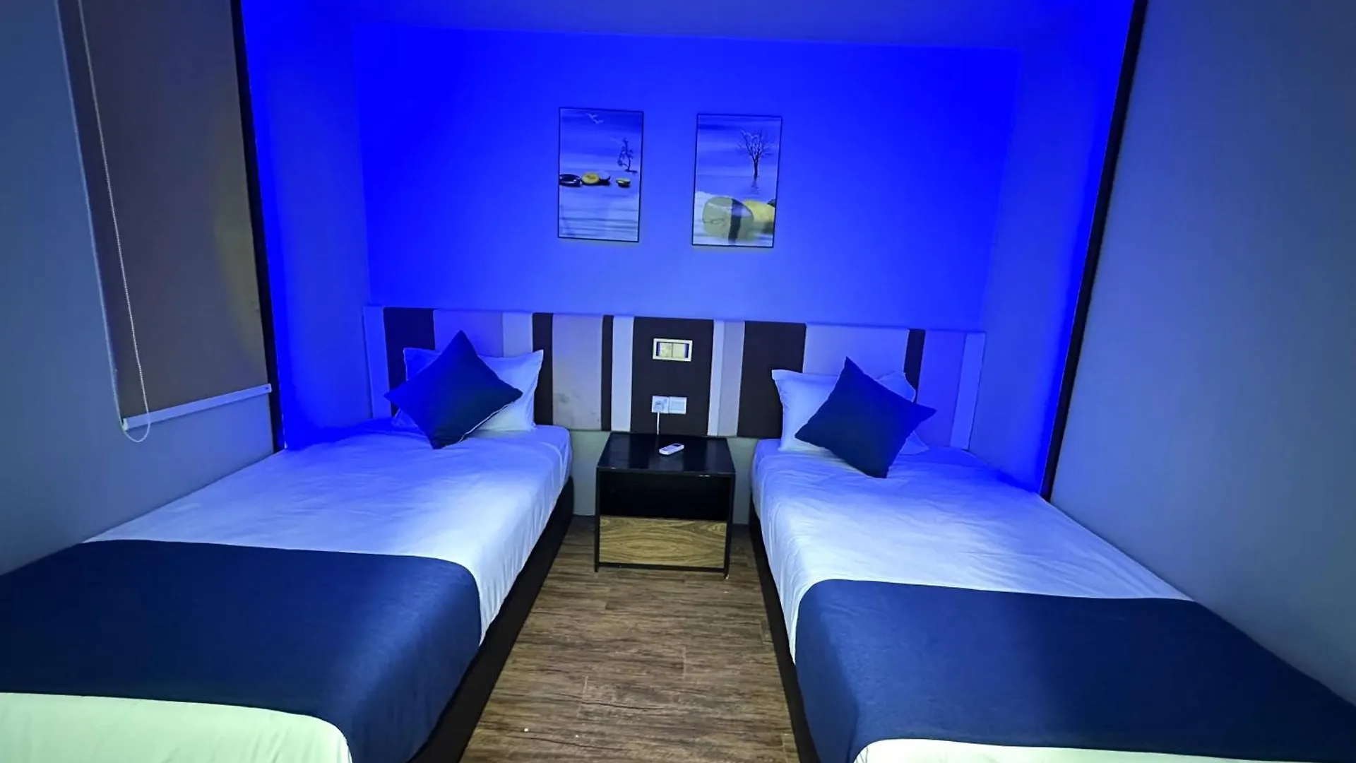 Amazing Seaview Duplex George Town Maritime Suites 07 Malezya