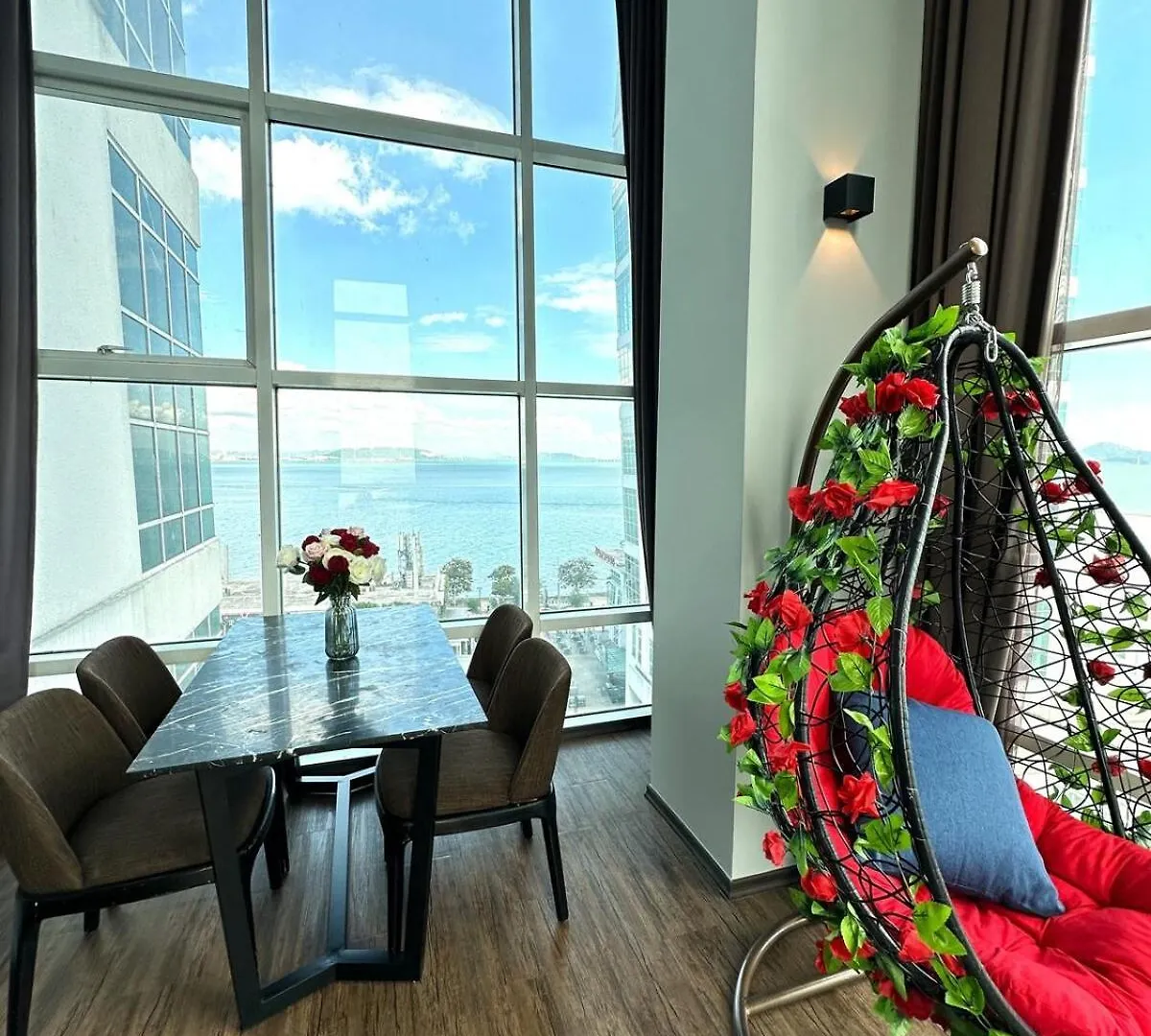 Amazing Seaview Duplex George Town Maritime Suites 07 Apartment