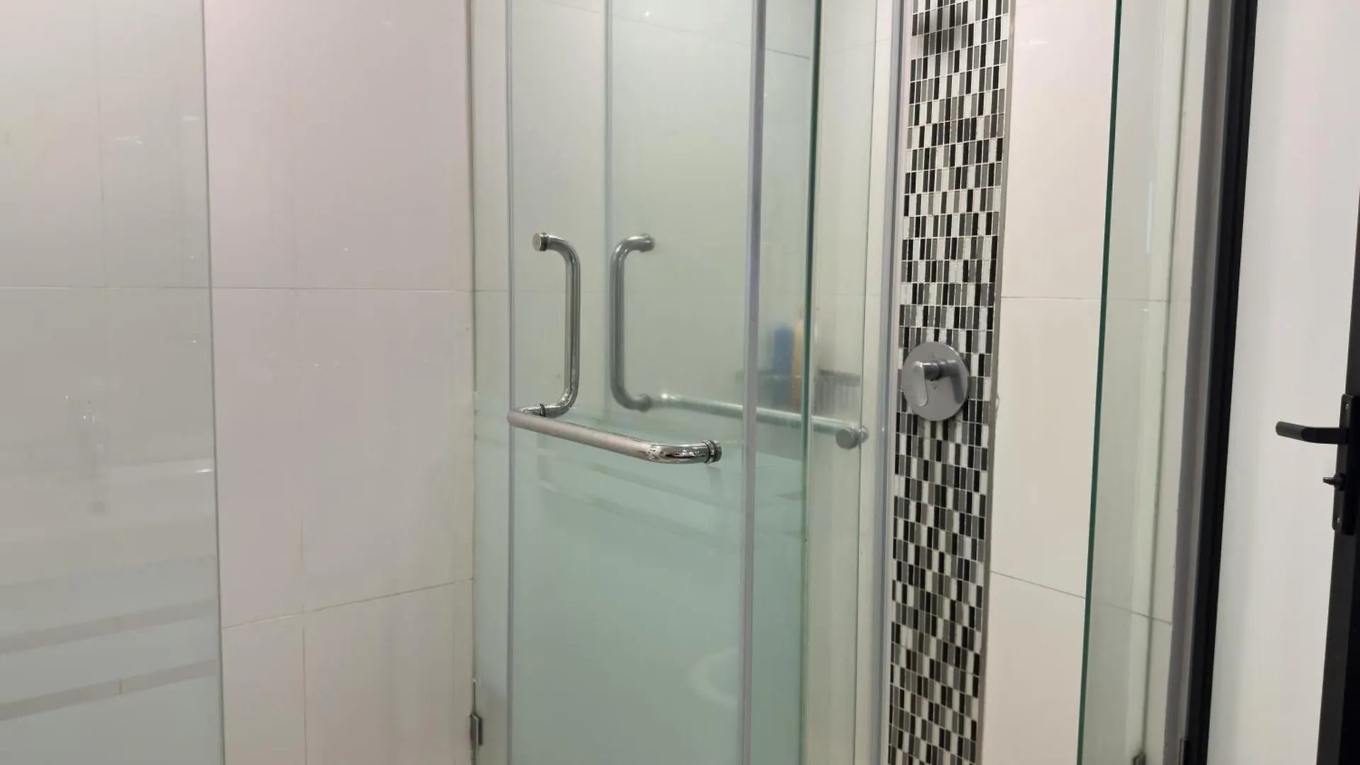 Amazing Seaview Duplex George Town Maritime Suites 07 Apartment