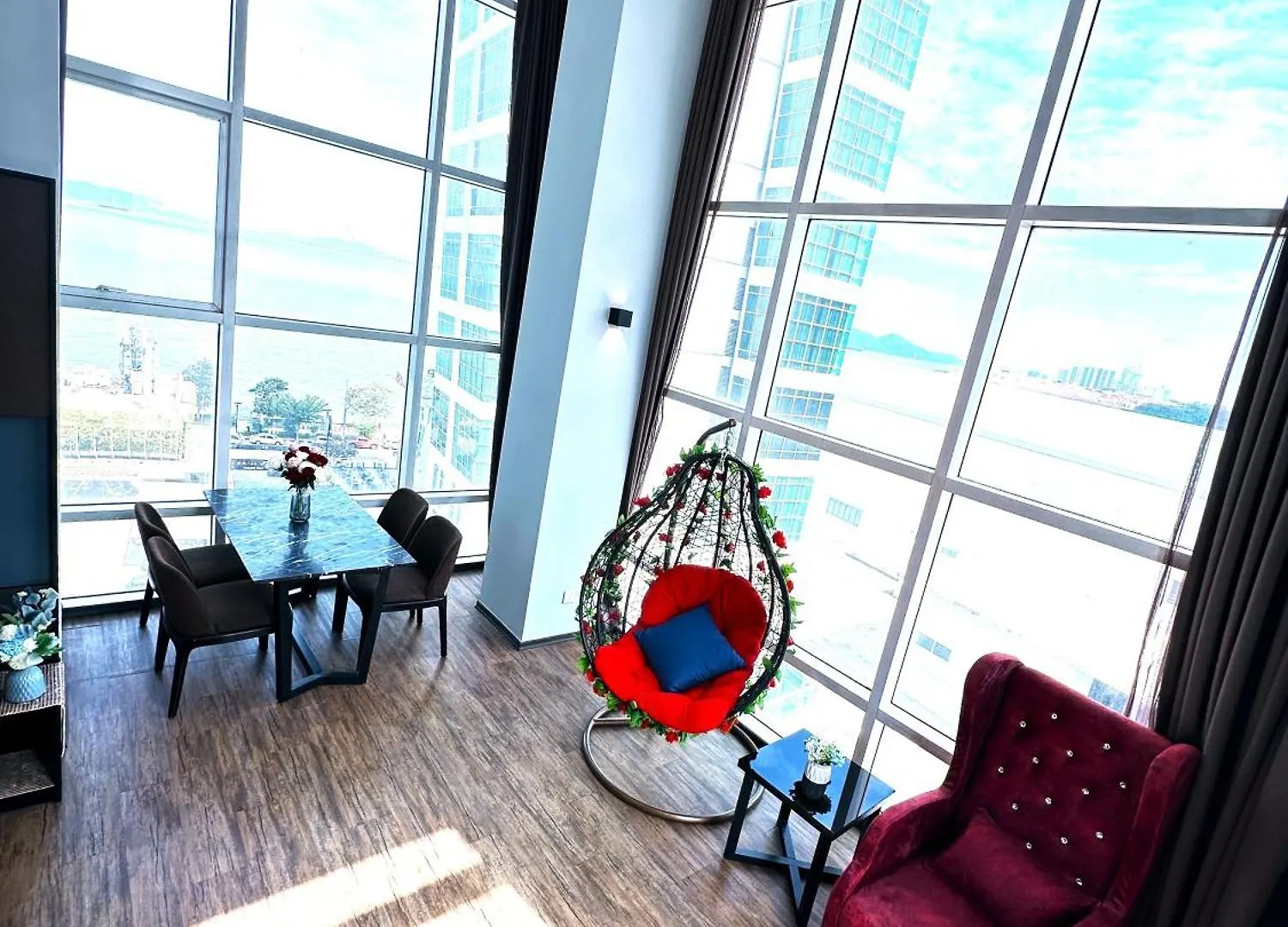 Amazing Seaview Duplex George Town Maritime Suites 07 Ma­lay­sia