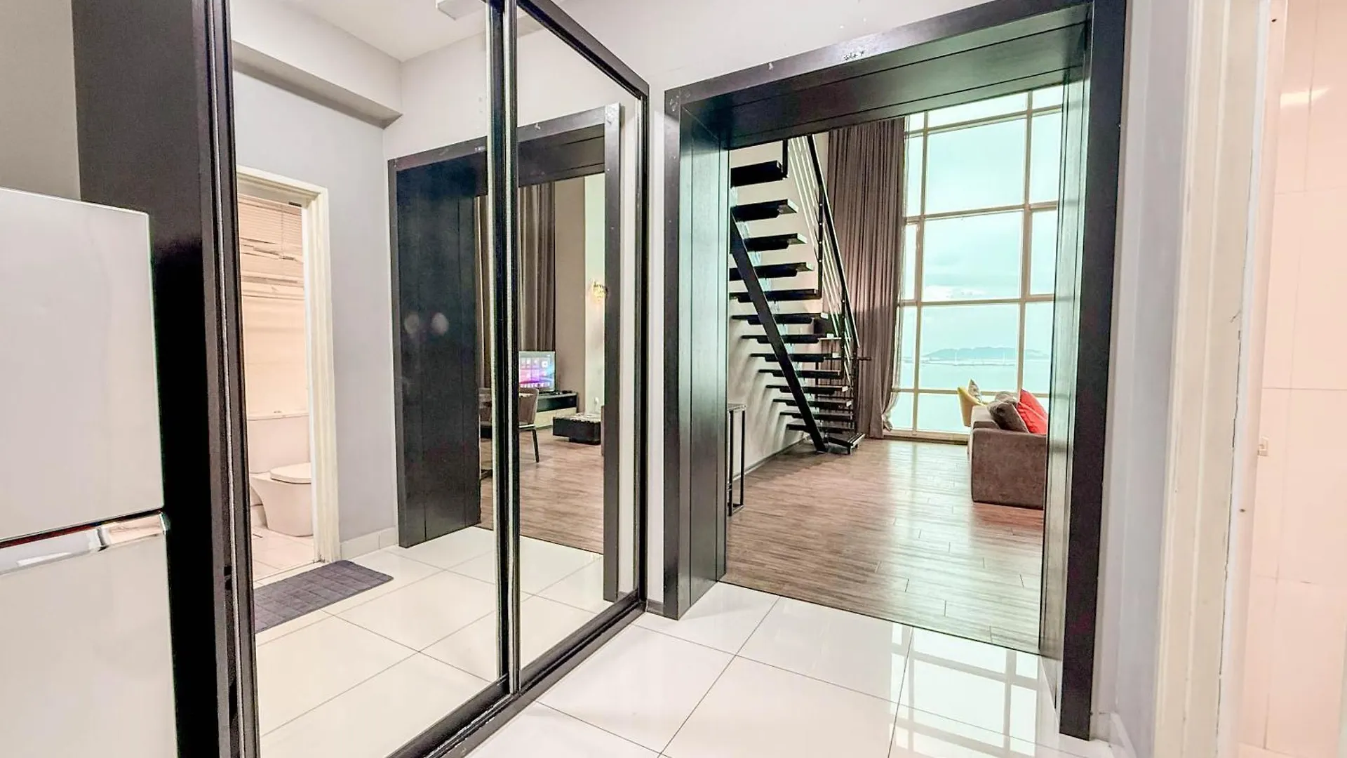 Amazing Seaview Duplex George Town Maritime Suites 07 Apartment