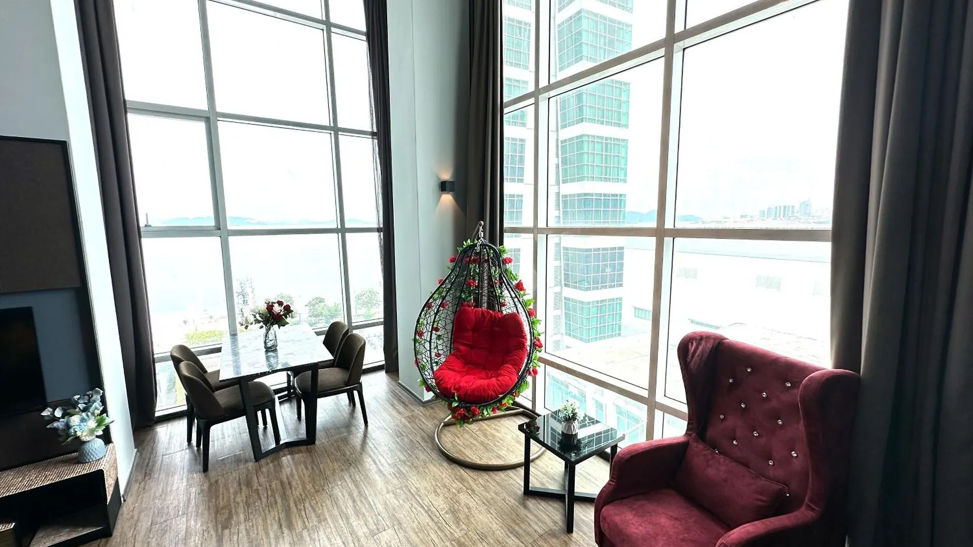 Daire Amazing Seaview Duplex George Town Maritime Suites 07